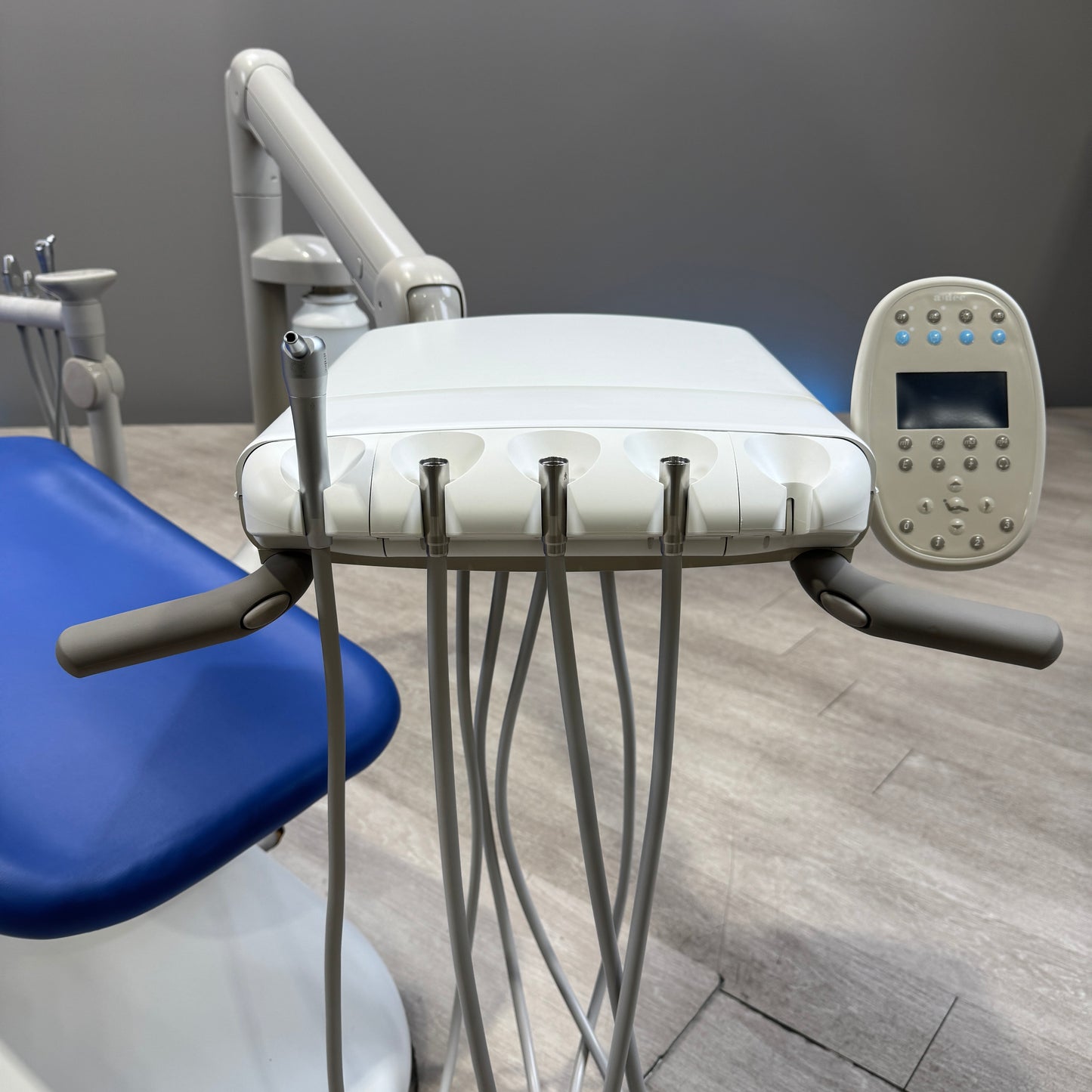 A‑dec 511R/532R Dental Chair Package