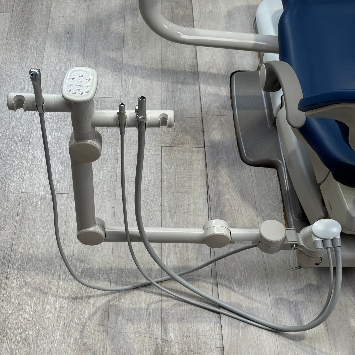 A‑dec 511R/532R Dental Chair Package