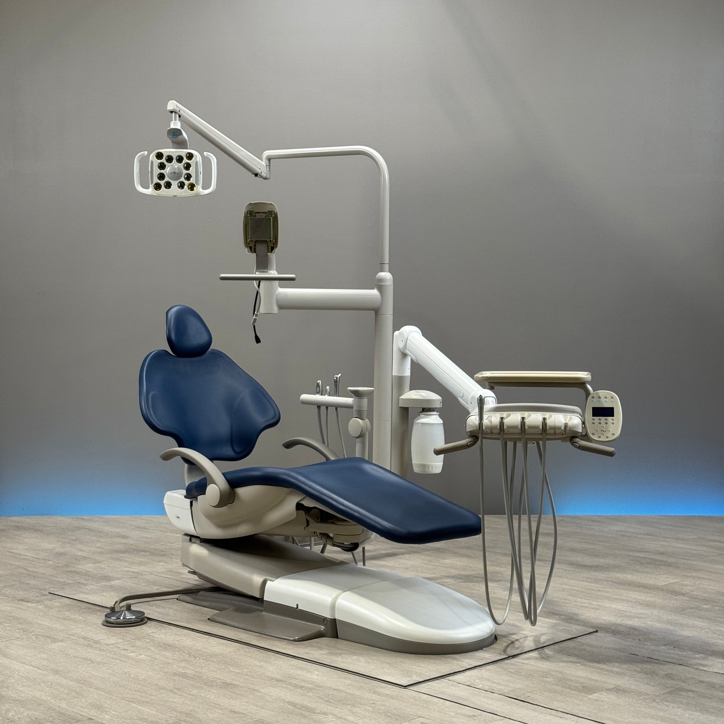A‑dec 511R/532R Dental Chair Package