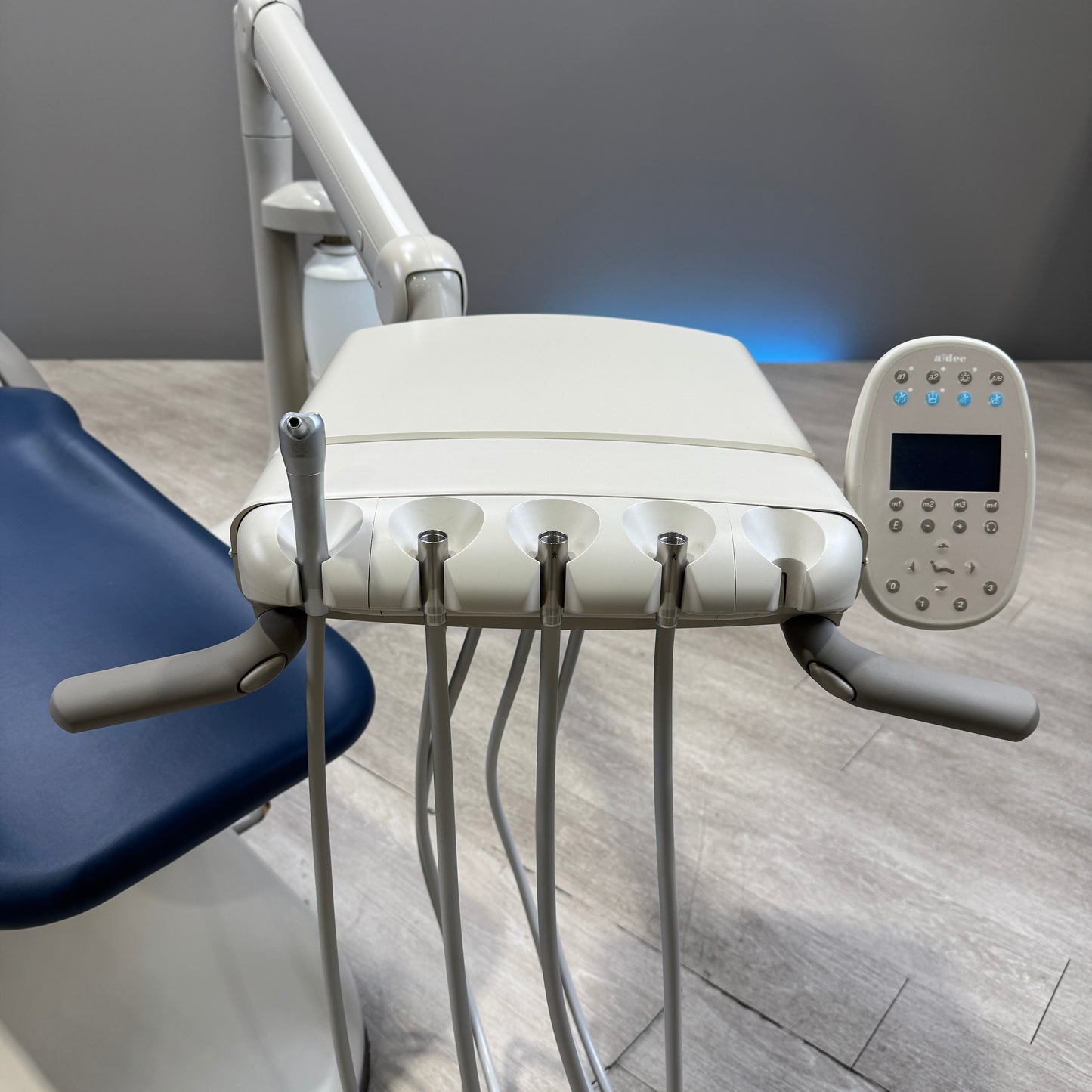A‑dec 511R/532R Dental Chair Package