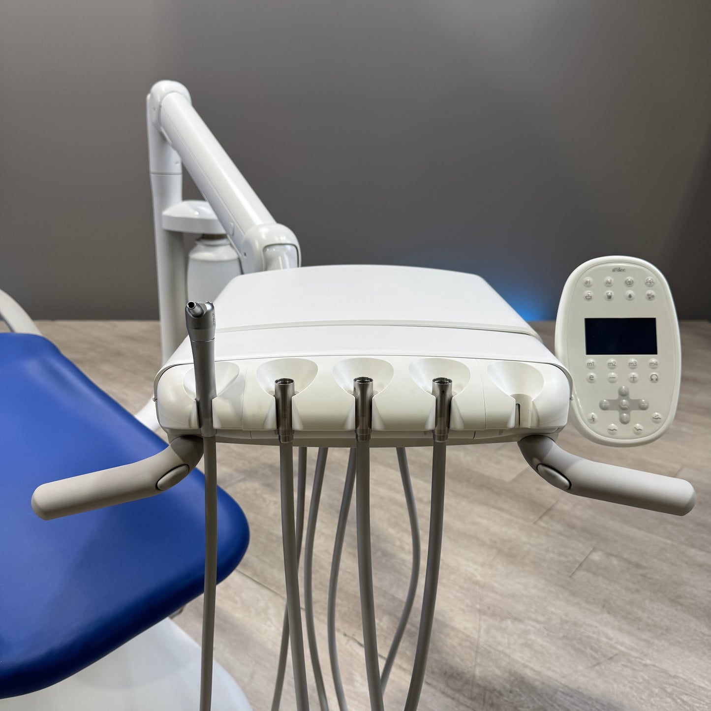 A‑dec 511R/532R Dental Chair Package